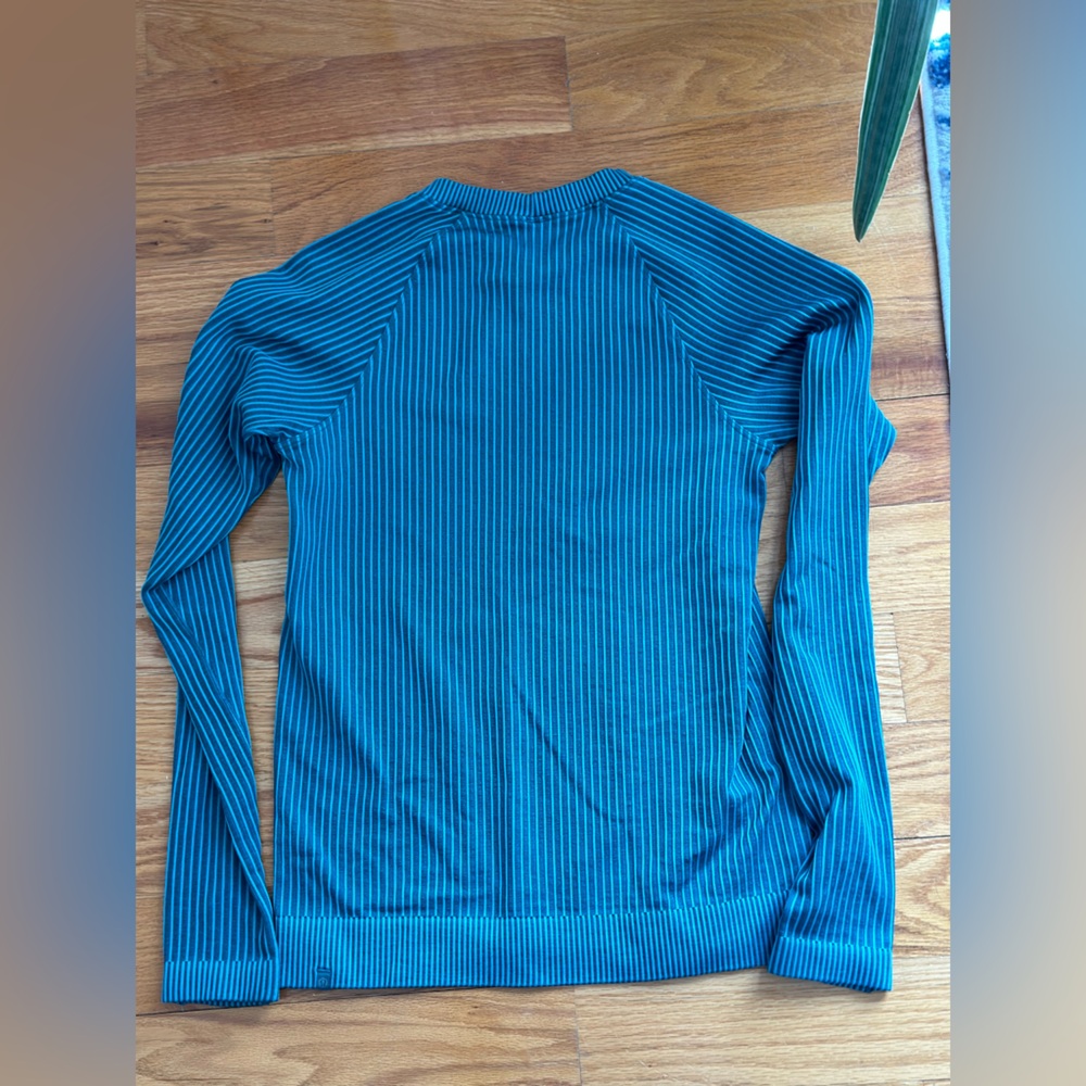 Lululemon Rest Less Pullover - Picture 4 of 5